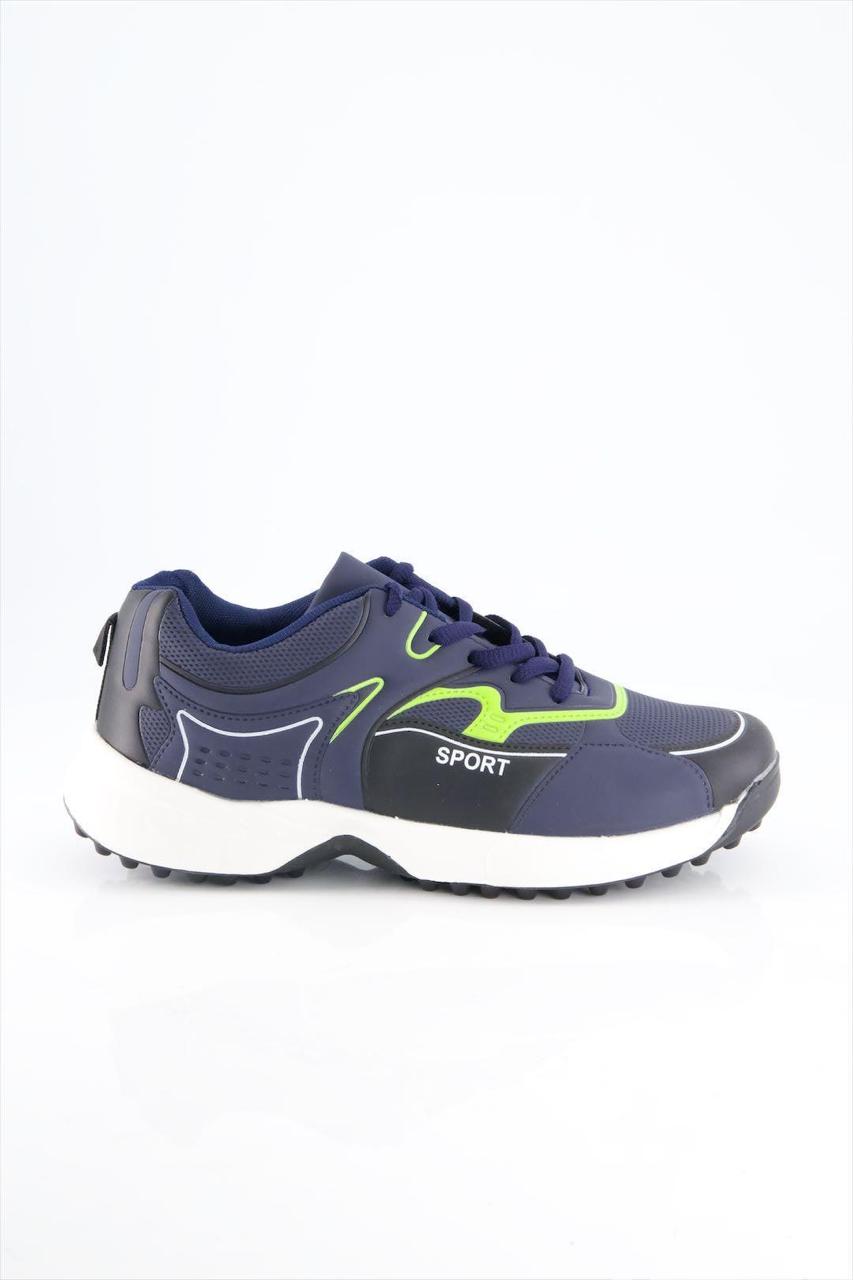 Men classics sports shoes by Muhammad Tuaha