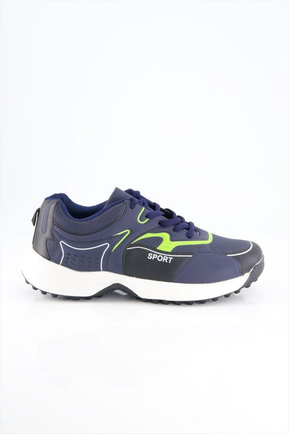 Men classics sports shoes by Muhammad Tuaha